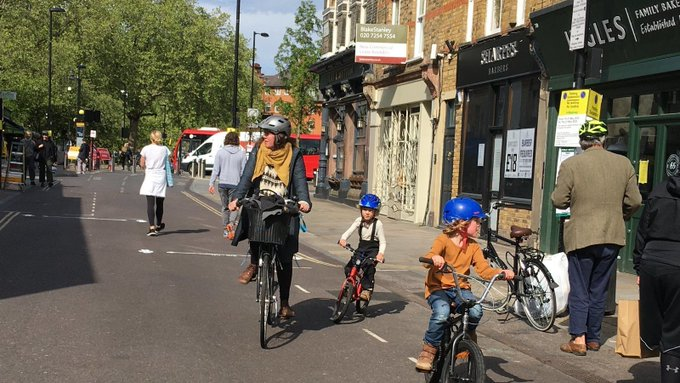 Broadway Market open to people walking and cycling